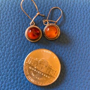 NWOT  Genuine natural Amber earring